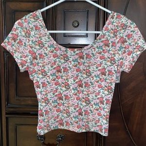 Crop top floral pattern